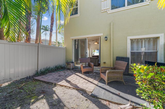 247 Lake Monterey Circle, Boynton Beach, FL 33426