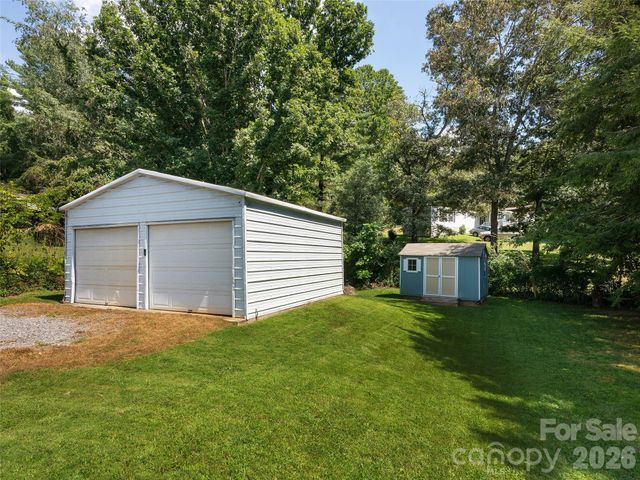 403 Lower Grassy Branch Road, Asheville, NC 28805