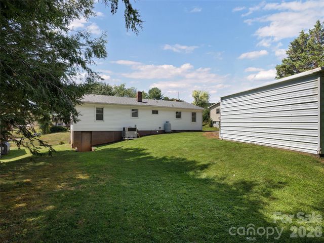 403 Lower Grassy Branch Road, Asheville, NC 28805