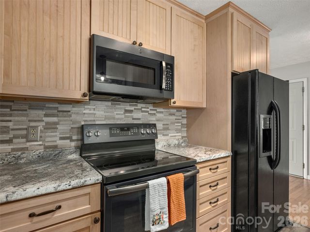403 Lower Grassy Branch Road, Asheville, NC 28805