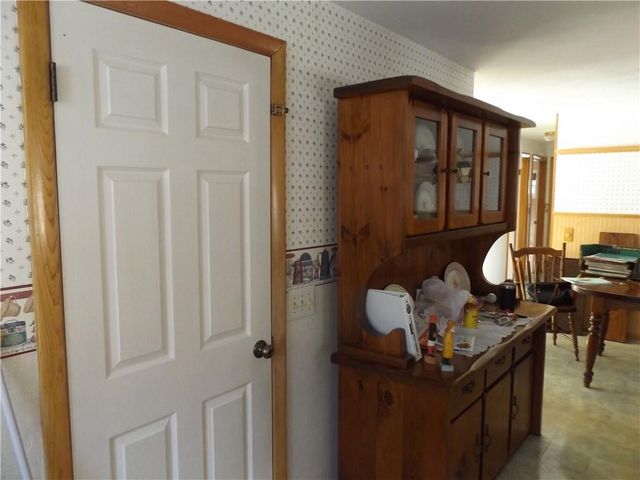 1 Hopkins Court, Coventry, RI 02816