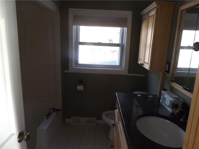 1 Hopkins Court, Coventry, RI 02816