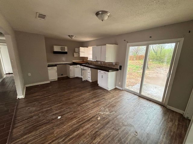 124 Karen Cove, Jacksonville, AR 72076