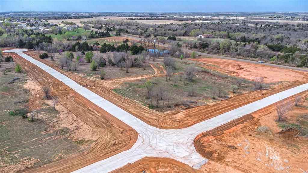 1800 Big sky Circle, Guthrie, OK 73044