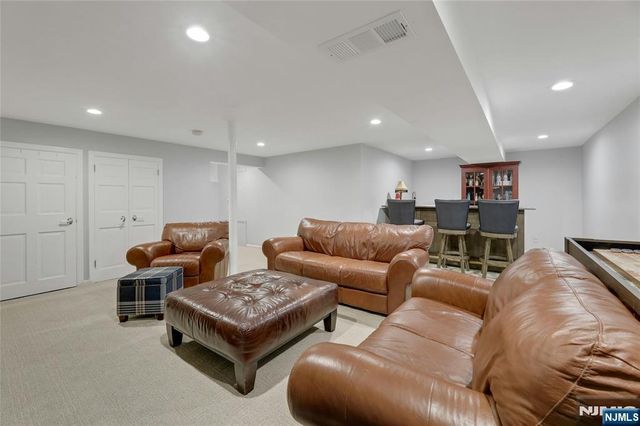 10 Greenup Court, Wayne, NJ 07470