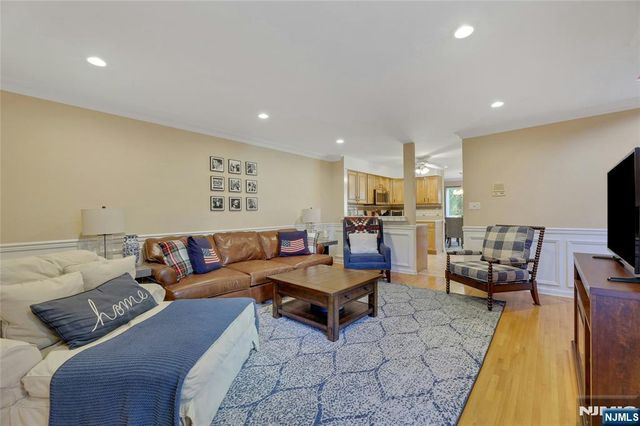 10 Greenup Court, Wayne, NJ 07470