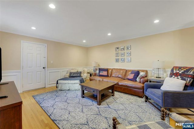 10 Greenup Court, Wayne, NJ 07470