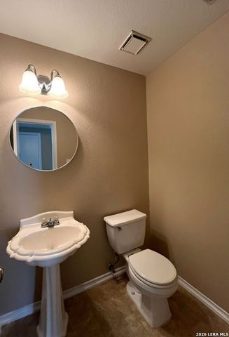 9 Sulfur Cyn, San Antonio, TX 78247