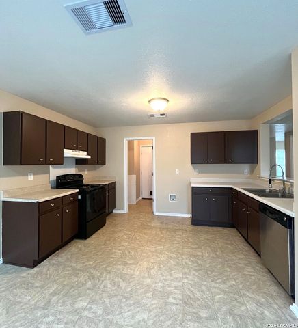 9 Sulfur Cyn, San Antonio, TX 78247