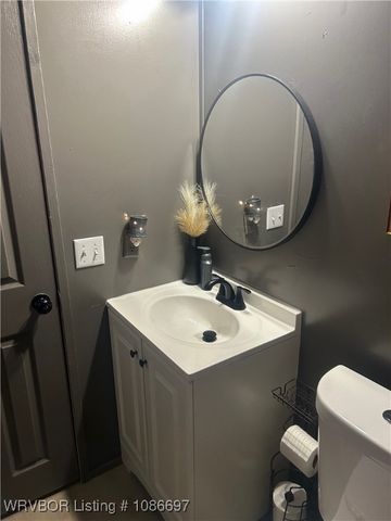 403 N Indiana Avenue, Panama, OK 74951