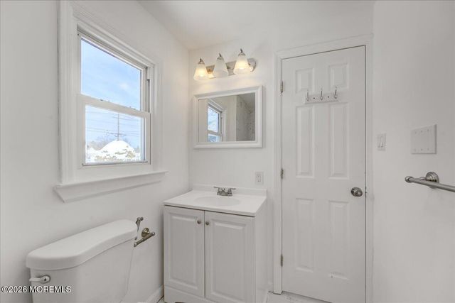 27 N 3rd Avenue, Manville, NJ 08835