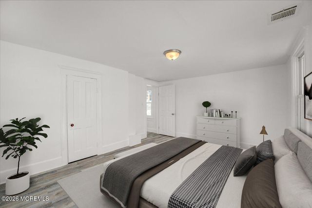 27 N 3rd Avenue, Manville, NJ 08835