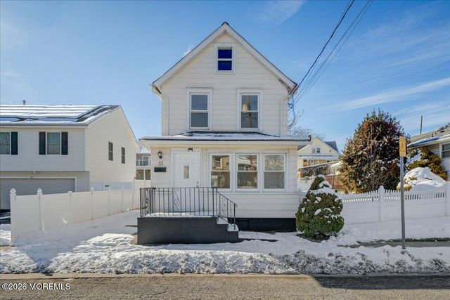 27 N 3rd Avenue, Manville, NJ 08835