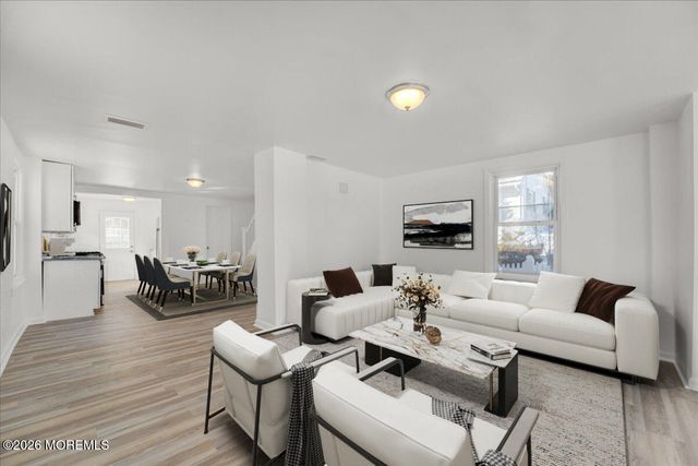 27 N 3rd Avenue, Manville, NJ 08835