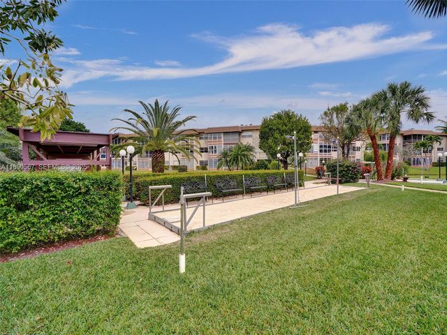 3506 NW 49th Avenue 508, Lauderdale Lakes, FL 33319