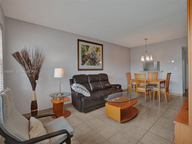 3506 NW 49th Avenue 508, Lauderdale Lakes, FL 33319