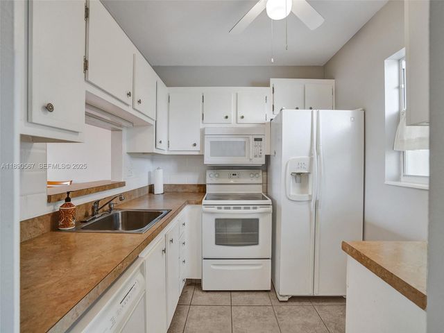 3506 NW 49th Avenue 508, Lauderdale Lakes, FL 33319