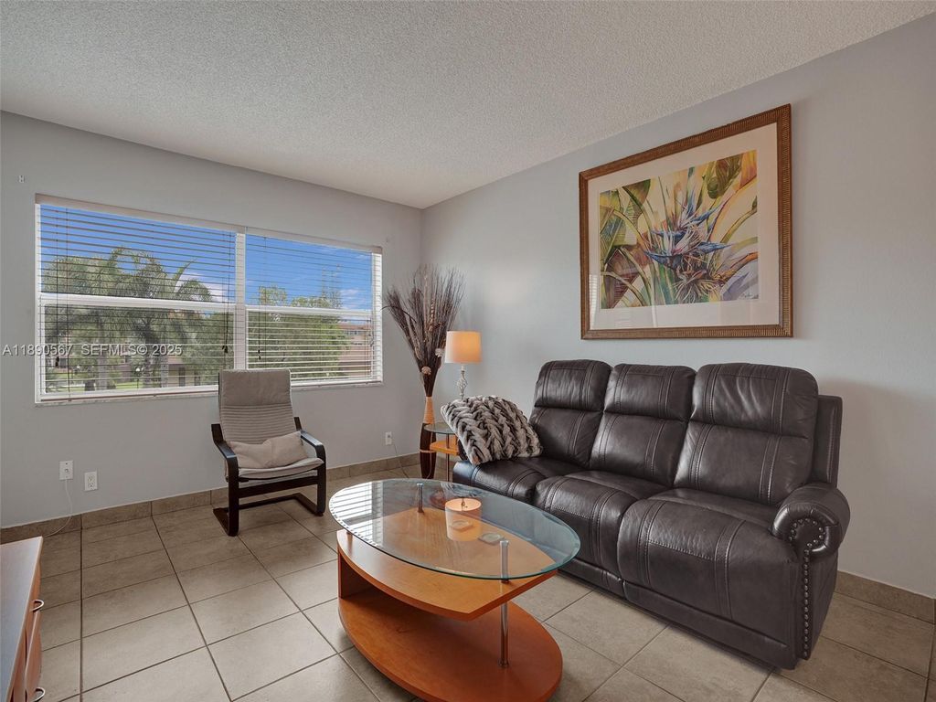 3506 NW 49th Avenue 508, Lauderdale Lakes, FL 33319