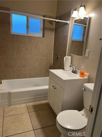 94 N San Mateo F, Redlands, CA 92373