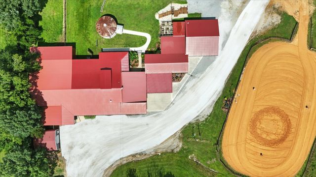 1880 Clydeton Rd, Waverly, TN 37185