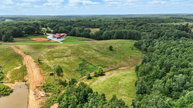 1880 Clydeton Rd, Waverly, TN 37185