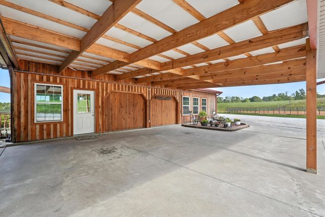 1880 Clydeton Rd, Waverly, TN 37185