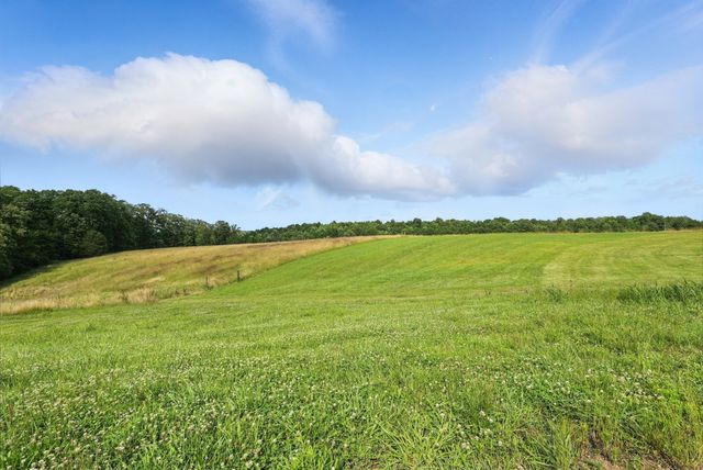 1880 Clydeton Rd, Waverly, TN 37185