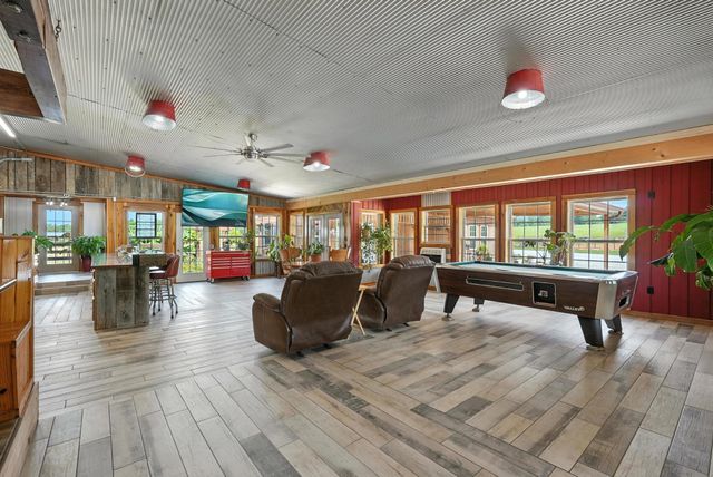 1880 Clydeton Rd, Waverly, TN 37185