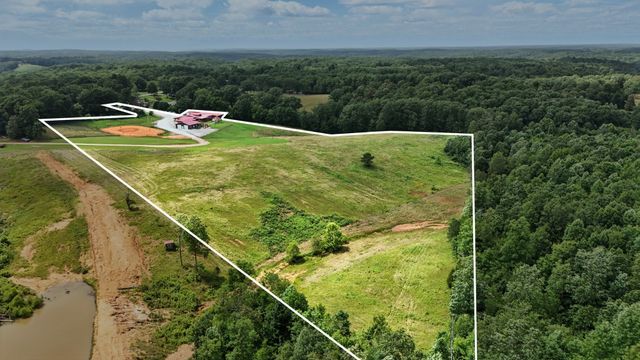 1880 Clydeton Rd, Waverly, TN 37185