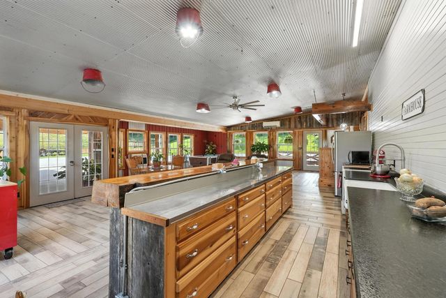 1880 Clydeton Rd, Waverly, TN 37185