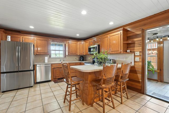 1880 Clydeton Rd, Waverly, TN 37185