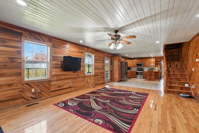 1880 Clydeton Rd, Waverly, TN 37185