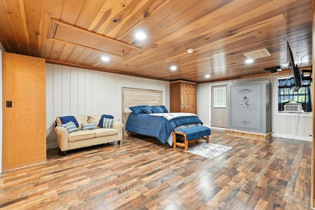 1880 Clydeton Rd, Waverly, TN 37185