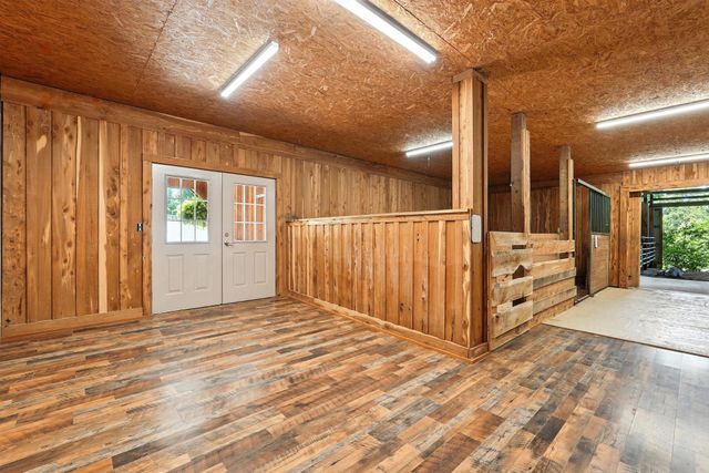 1880 Clydeton Rd, Waverly, TN 37185
