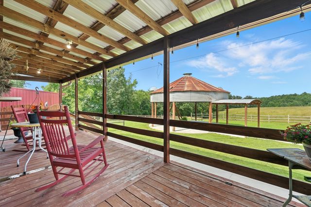1880 Clydeton Rd, Waverly, TN 37185
