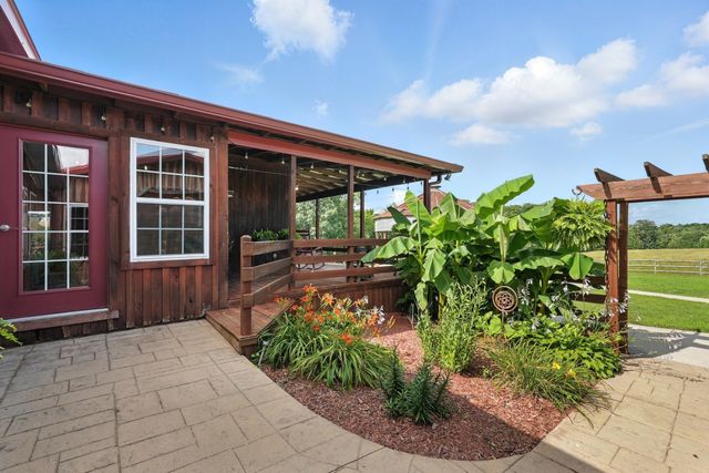 1880 Clydeton Rd, Waverly, TN 37185