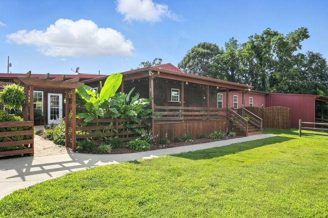 1880 Clydeton Rd, Waverly, TN 37185