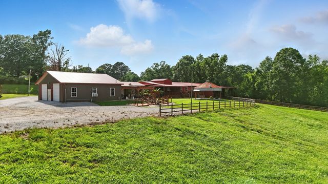 1880 Clydeton Rd, Waverly, TN 37185