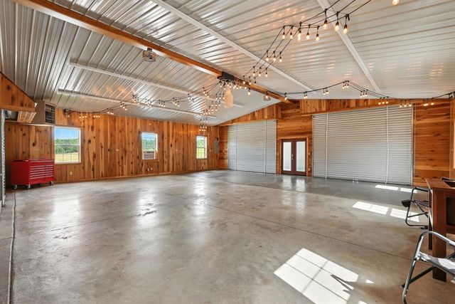 1880 Clydeton Rd, Waverly, TN 37185