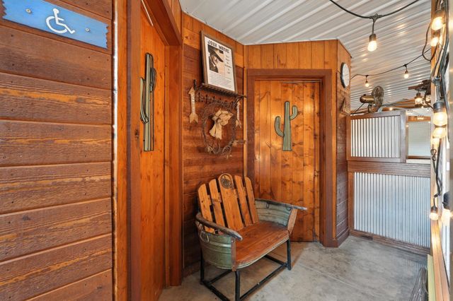 1880 Clydeton Rd, Waverly, TN 37185