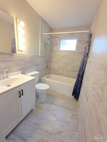 120 W Lakeview Ave, Pensacola, FL 32501