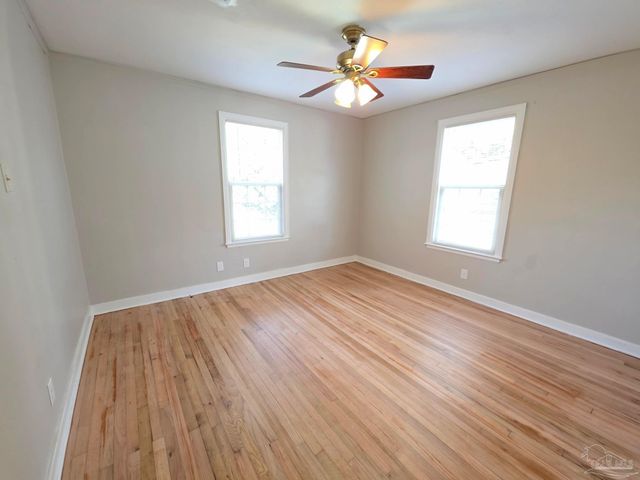 120 W Lakeview Ave, Pensacola, FL 32501