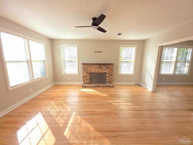 120 W Lakeview Ave, Pensacola, FL 32501