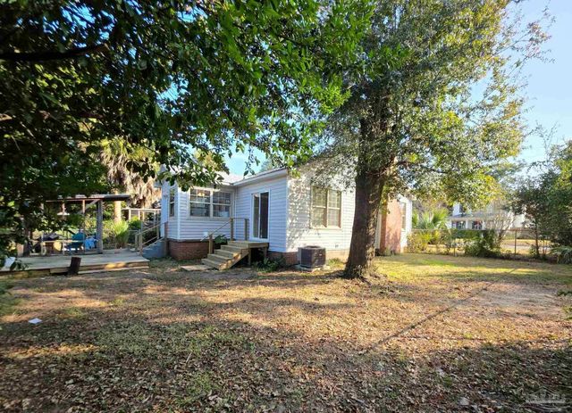 120 W Lakeview Ave, Pensacola, FL 32501