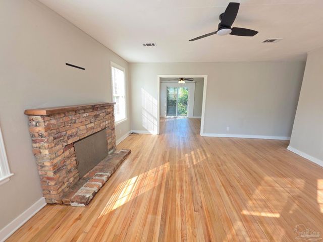 120 W Lakeview Ave, Pensacola, FL 32501