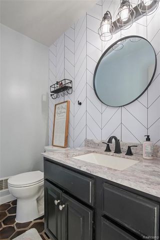 42085 Banbury Road, Northville, MI 48168