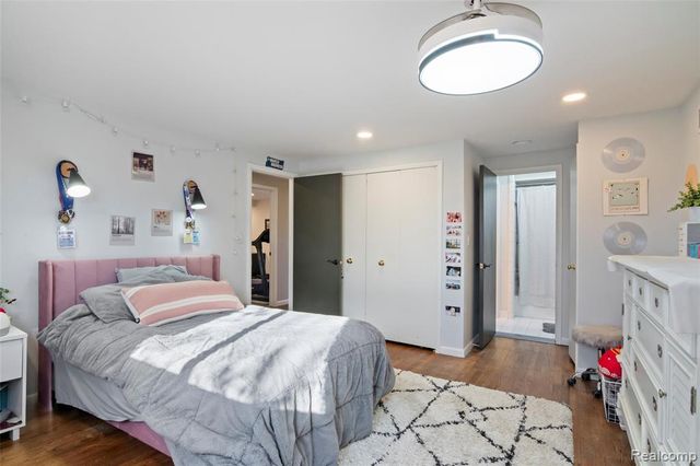 42085 Banbury Road, Northville, MI 48168