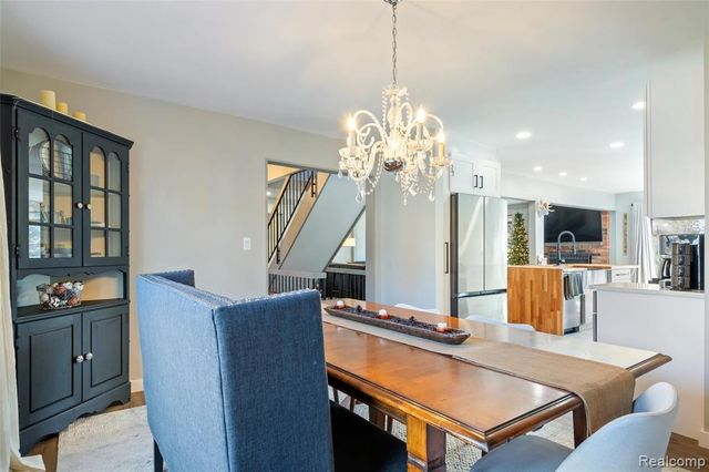 42085 Banbury Road, Northville, MI 48168