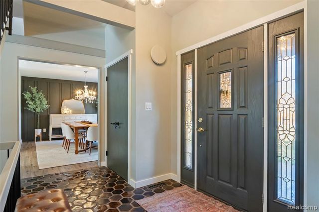 42085 Banbury Road, Northville, MI 48168