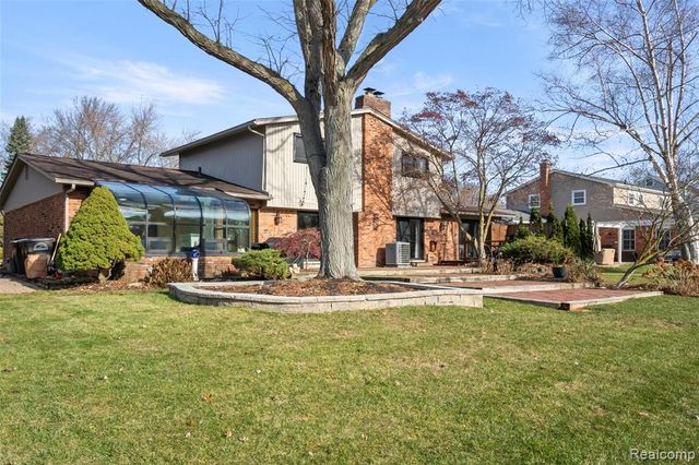 42085 Banbury Road, Northville, MI 48168